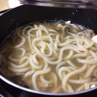 殆ど、素うどんの鍋焼きうどん？